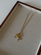 Goldene Halskette mit Charms und Perlen wasserfest vergoldet edelstahl