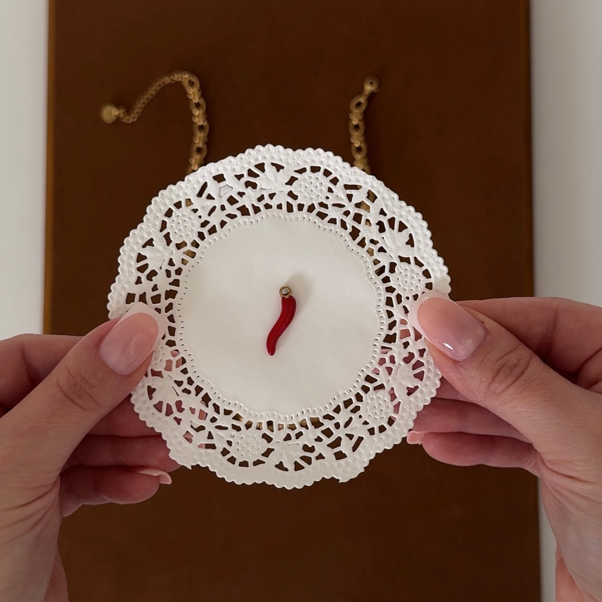 Goldener Chili Charm Anhänger 