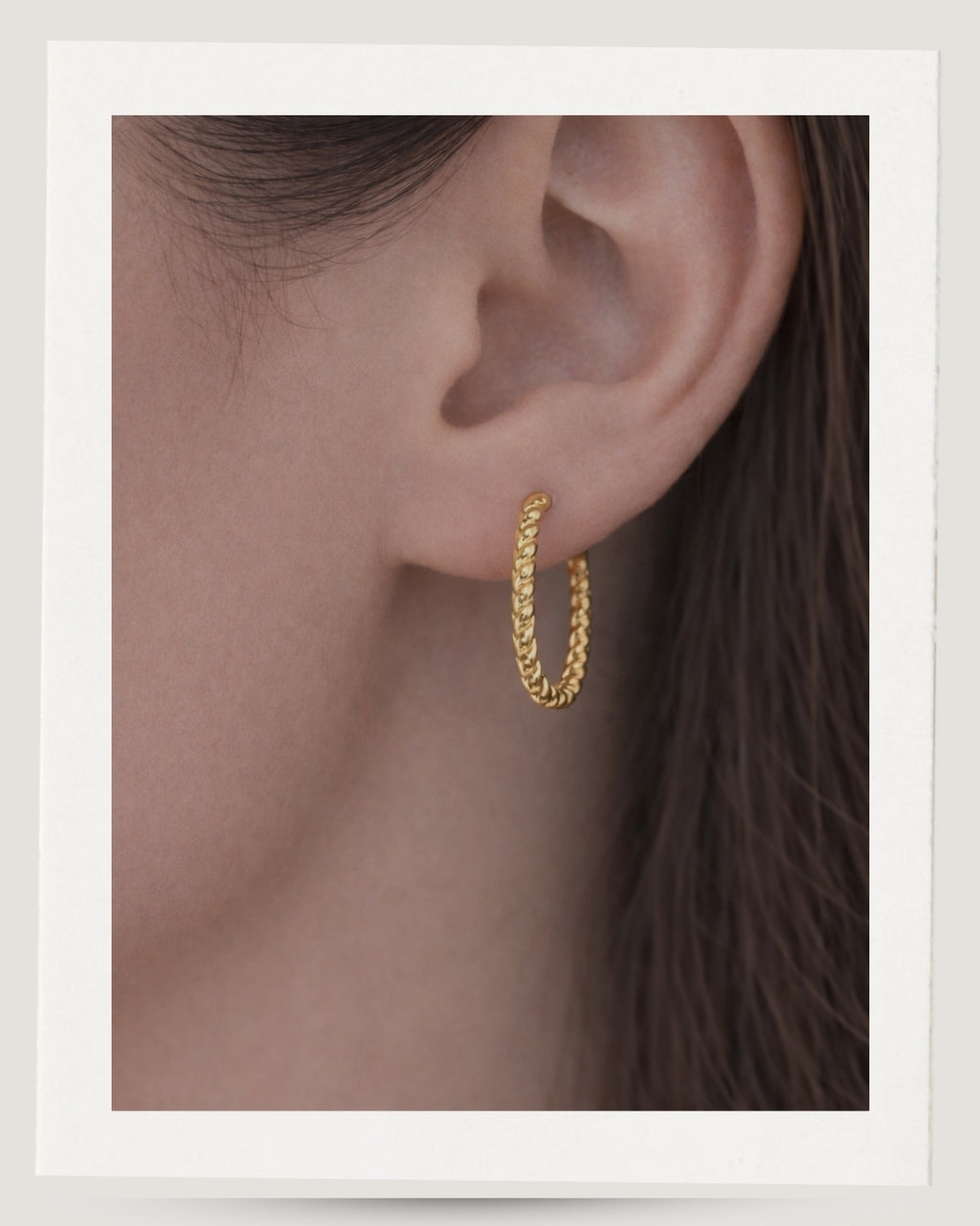 OVAL TWIST.