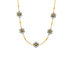 Goldene Halskette mit kleinen silbernen Blumenanhängern